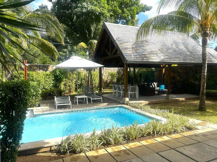 Luxurious RES Villa with Private Pool in Rivière Noire - Black River Area! 3 Beds, Solar Panels, Close to Amenities. ...