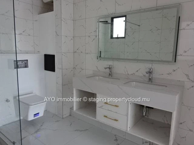 To rent Brand New 3 bedrooms apartment in Grand Bay