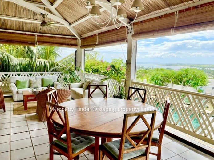 4 Bedroom villa - For sale - Tamarin