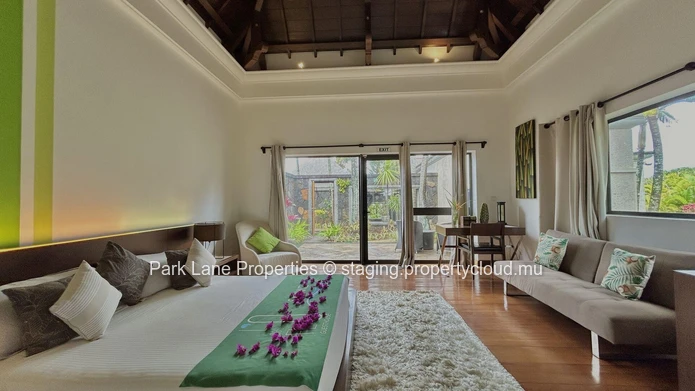 Villa de 4 chambres de style balinaise avec piscine débordante et accès à la plage