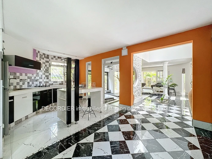 Atypical apartment in co-ownership