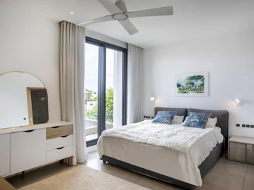 5 Bedroom Villa