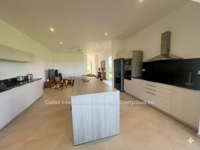 3-Bedroom Apartment for Rent in Belle Vue – Secure Residence, Private Garden, Mountain Views