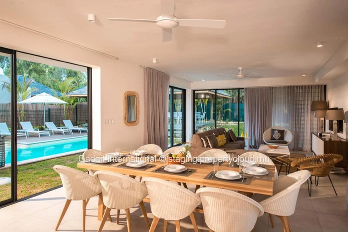 Villa avec piscine privée et jardin tropical à vendre | Rivière Noire