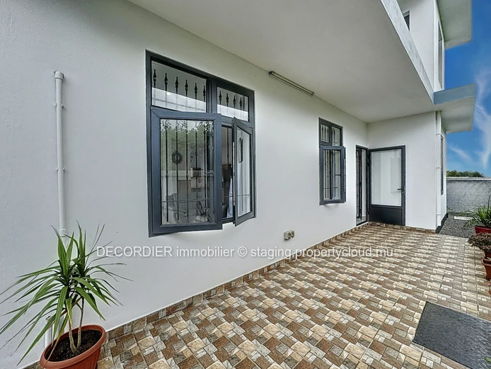 New apartment located on the ground floor 6 minutes' walk from Grand Baie La Croisette (Sole Mandate)