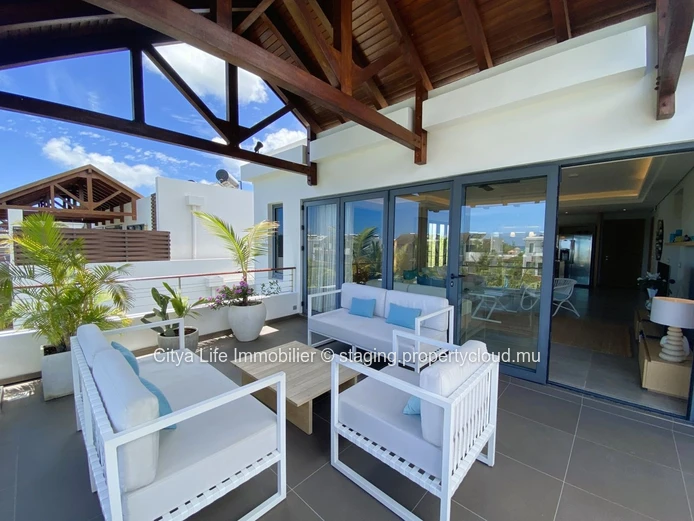 Luxury Penthouse with Pool Access in Mon Choisy, 152m², Furnished, Close to Golf Course & Shops, Secure Parking - 620k €