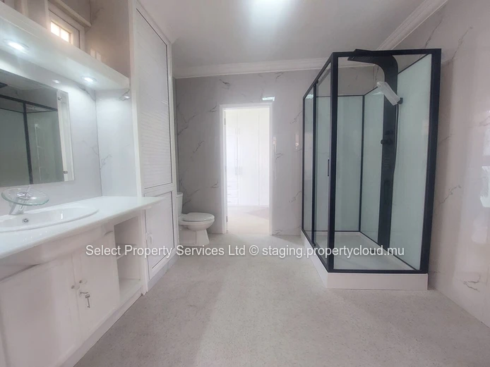 Exclusive Listing – Rs - For sale Spacious Apartment in the Heart of Quatre Bornes