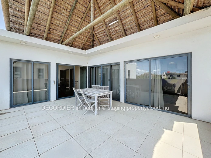 140 m² house with swimming pool