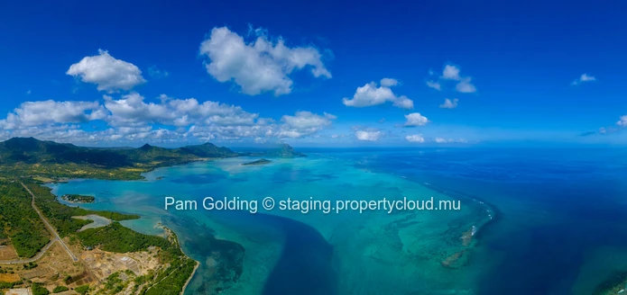 The Peninsula, Les Salines, Black River : Your Exclusive Beachfront Oasis 