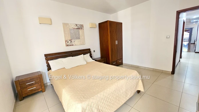 Elegant 3-Bedroom Beachfront Apartment with sea view