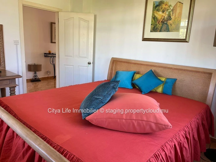 Stunning House in a Peaceful and Sought-After Gated Community