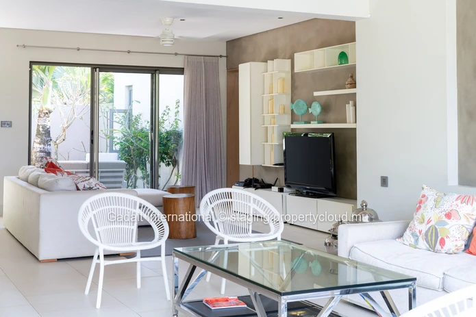 Villa contemporaine avec vue golf et piscine privée à vendre | Anahita Golf & Spa Resort