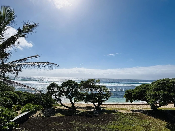 Poste Lafayette - Beautiful 3-bedroom en-suite beachfront apartment