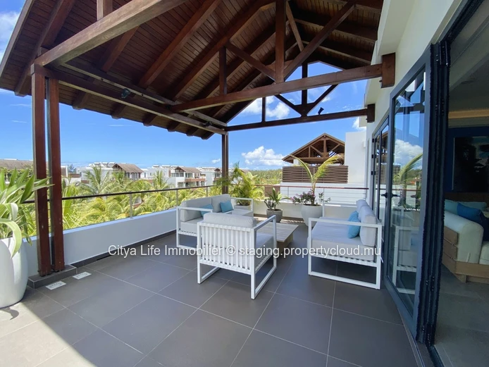 Luxury Penthouse with Pool Access in Mon Choisy, 152m², Furnished, Close to Golf Course & Shops, Secure Parking - 620k €
