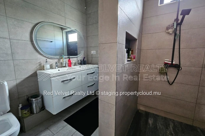 Your Dream Villa Awaits in the North!