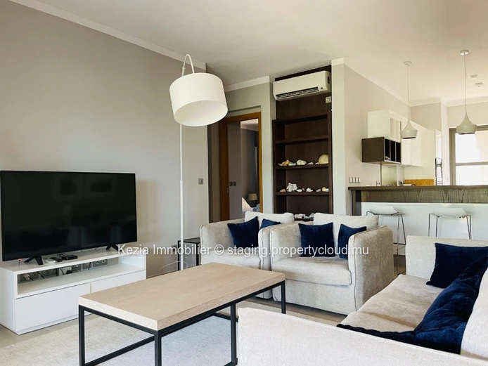 Contemporary Apartment With Pool And Private Garden