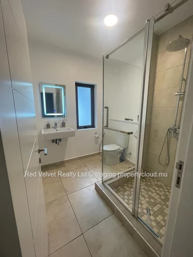 Duplex for Rent in Quatre Bornes! 