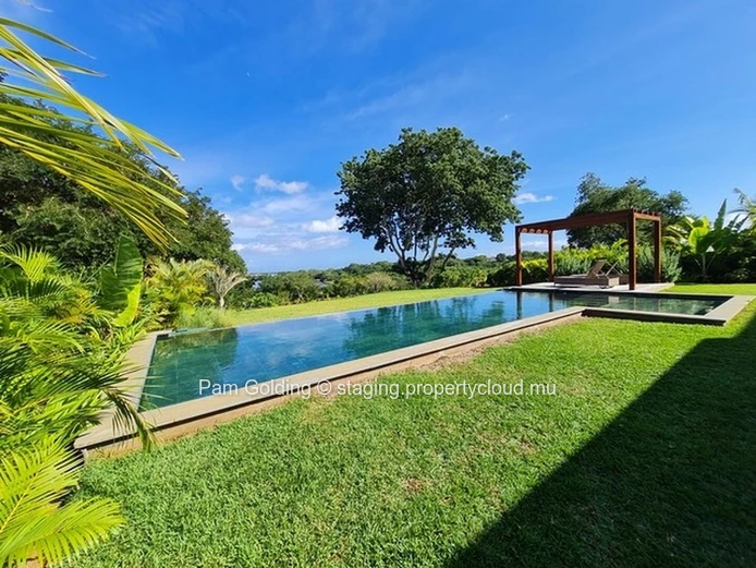 4-Bedroom Villa in Akasha Villas, Cap Tamarin – Private Pool & Coastal Views