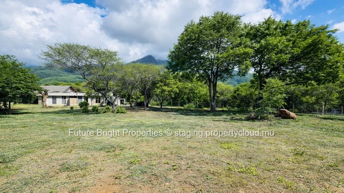 Un Sanctuaire Privé avec Vue sur le Piton de la Petite Rivière Noire – Domaine de Palmyre