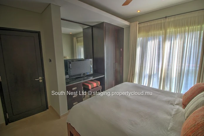 Luxury 3 bedroom apartment in a prestigious estate.