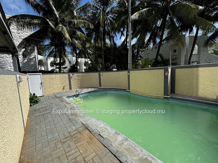 Trou Aux Biches – Apartment With Veranda & Collective Swimming Pool, 5 Minutes' Walk To The Beach