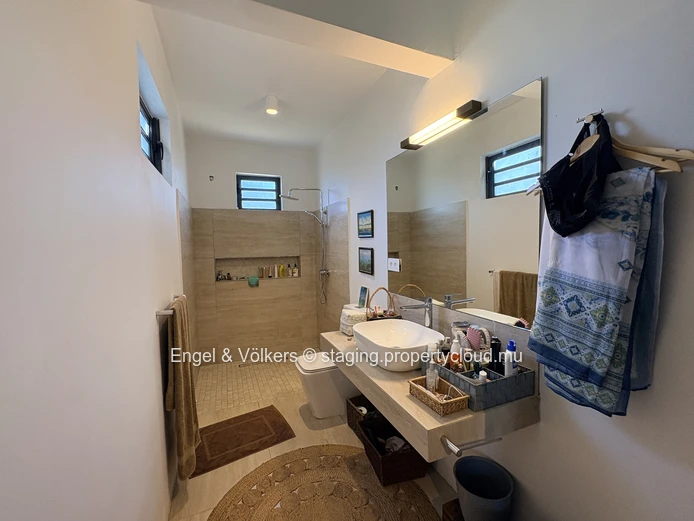 FOR RENT - Contemporary Villa in Tamarin