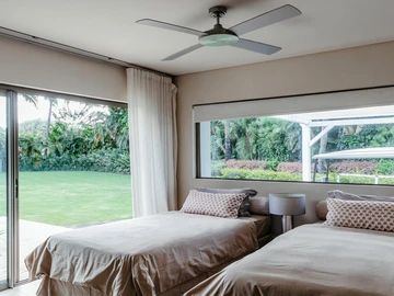 6 Bedroom Villa