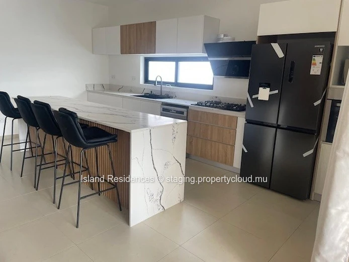 High end new furnished apartment first floor in a small residence