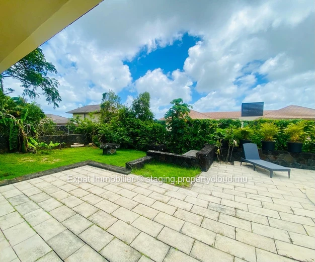 Villa In Secure Residence With Beautiful Views In Harel – Hillside