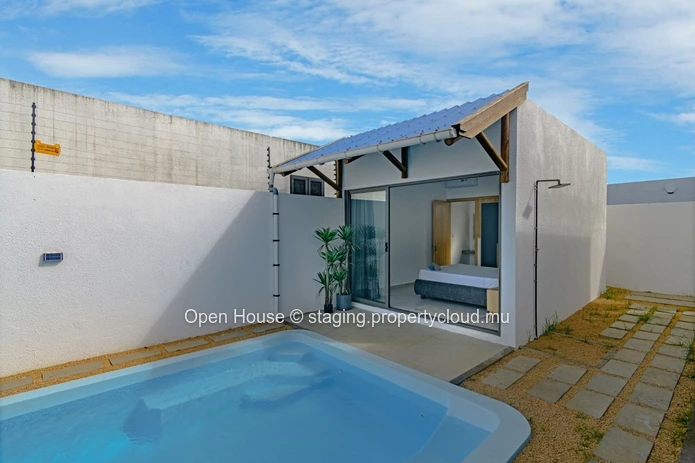 FOR SALE - Local market - fully furnished house - Grand Baie, 160m², land 380m², 5 bedrooms, private pool, parking, g...