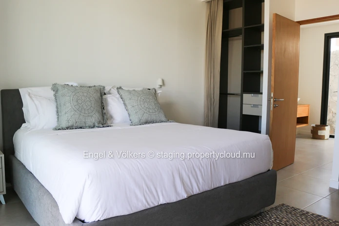 Luxury 4-Bedroom Villa in Tamarin – Private Garden & Pool
