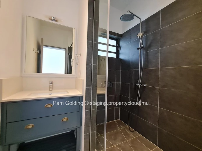 Penthouse spacieux de 3 chambres avec vue sur le lagon à vendre à St. Antoine Residences – Côte Nord de l’île Maurice