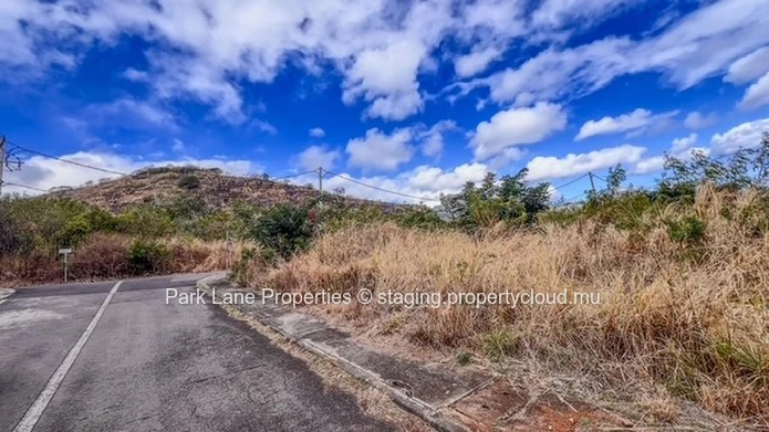 terrain résidentiel de 348 m2 situé dans un quartier recherché de Coromandel,