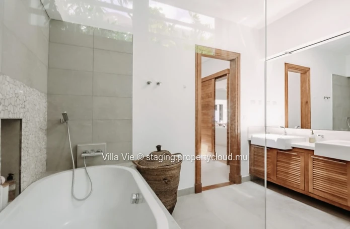 Cap Malheureux - Superbe villa contemporaine de 3 chambres pieds dans l'eau