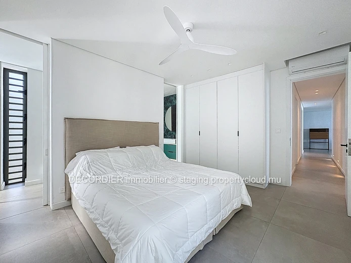 Beachfront – Luxury by the Ocean