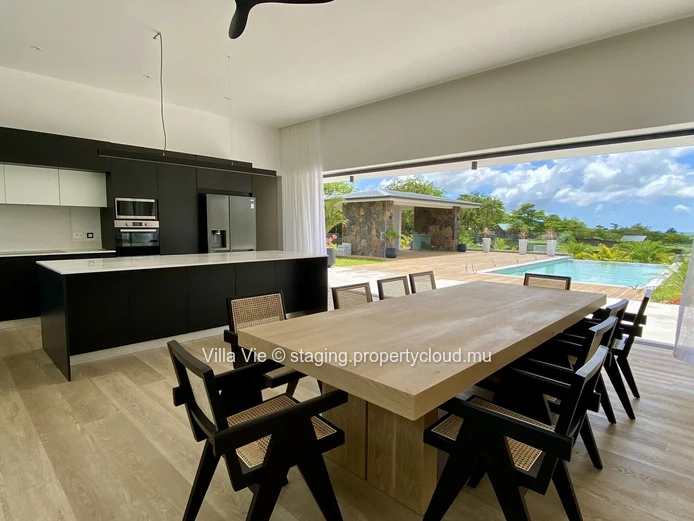 Belle Vue - Très belle maison neuve et moderne de 4 chambres avec piscine à débordement