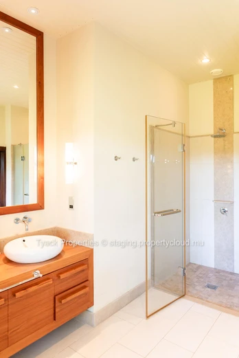 Villa LUNEA – Superbe Villa de 6 Chambres avec Accès Golf & Resort
