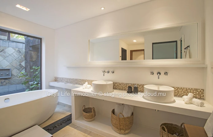 Luxurious Villa with Private Pool in Bel Ombre - Beau Champ Area - 316m² Living Space - 3,385m² Land - €