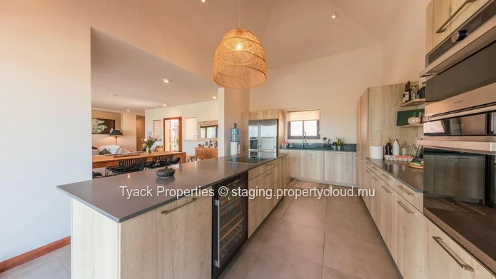 Luxury 4-Bedroom Villa for Sale in Tamarin – RES Scheme
