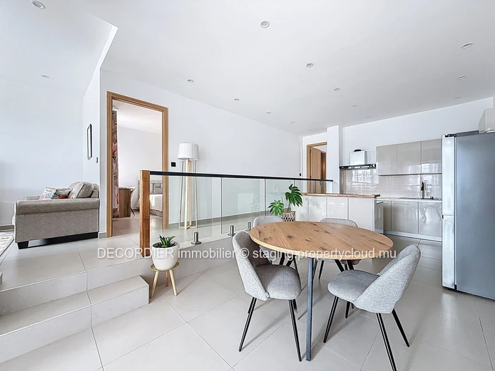 Beautiful Furnished Apartment for Sale – Albion