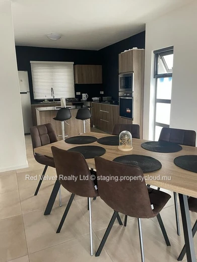 Duplex for Rent in Quatre Bornes! 