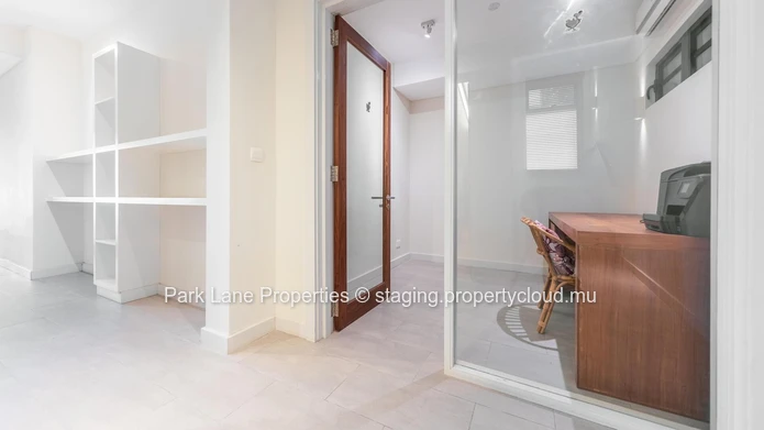 Home style apartment with magnificent sea and mountain views (Sole Mandate)
