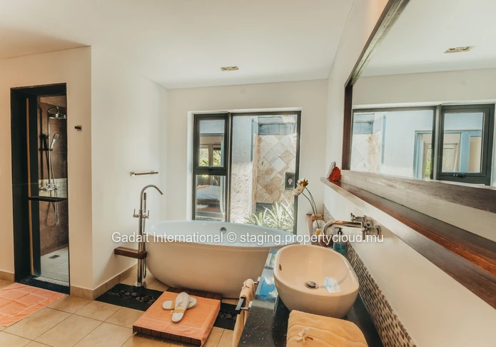 Belle Rivière Villa : 4 chambres avec piscine et vue sur mer, Île Maurice
