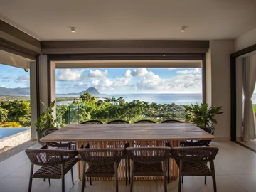 5 Bedroom Villa
