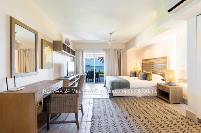Elegant Oceanfront Apartment