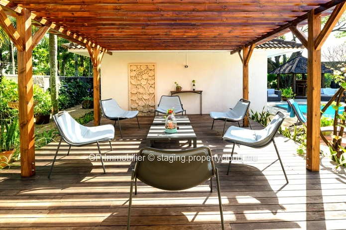 Luxurious Furnished House with Private Pool in Calodyne - Rs 250,000 - Close to Schools, Shops, and Golf Course!