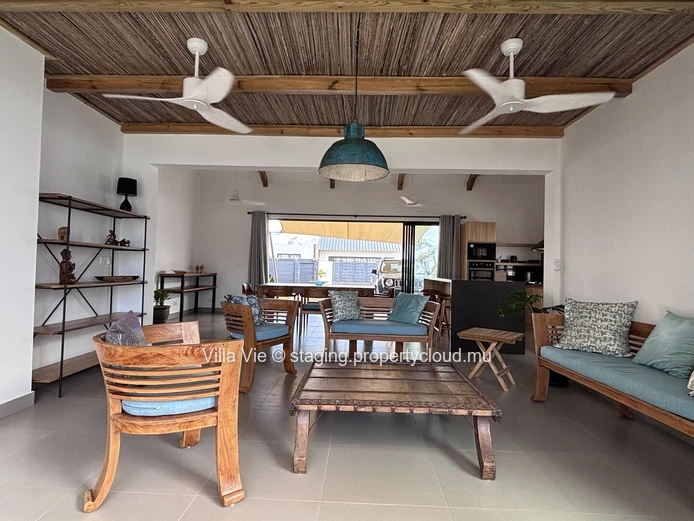 Petit Raffray - New 3 en-suite bedroom villa with swimming pool (Sole Mandate)
