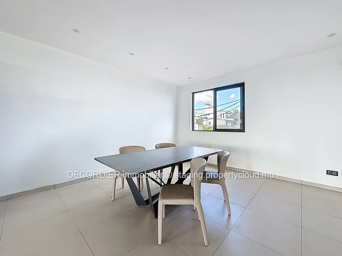 Penthouse with sea view in Albion