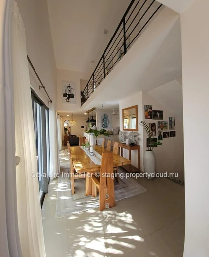 Duplex à vendre à Mon Choisy, 167m² habitables sur 460m² de terrain, 3 chambres, piscine privée, Rs.