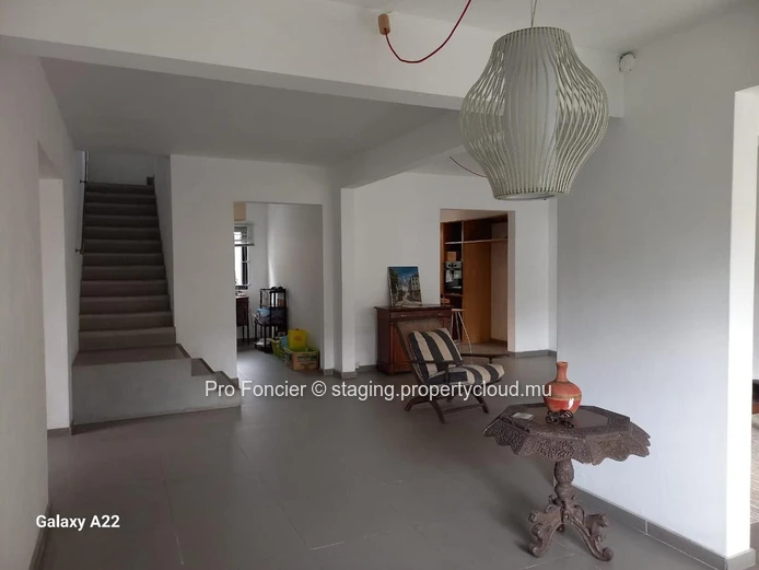 Maison à vendre à Curepipe - Duplex moderne & Lumineux !